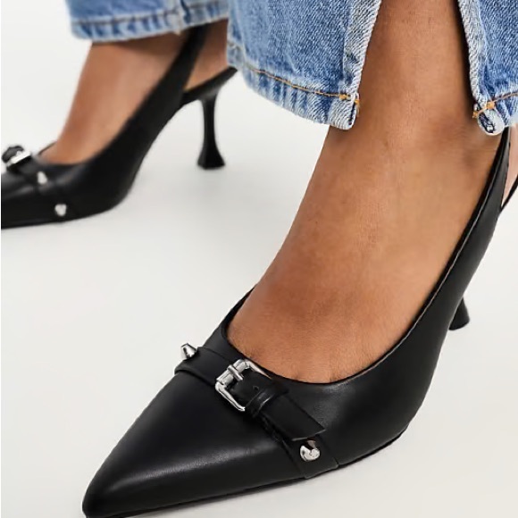 Heels - Picture 3 of 4